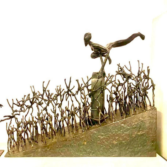 Artistic Flow Wire Sculpture