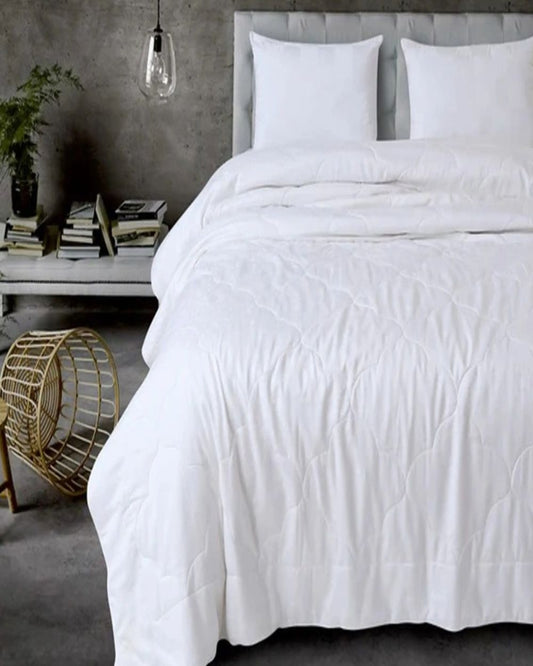 Wyatt White Luxury Bedsheet Set